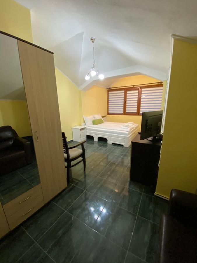 Lucy Apartament Apartamento Burgas Exterior foto